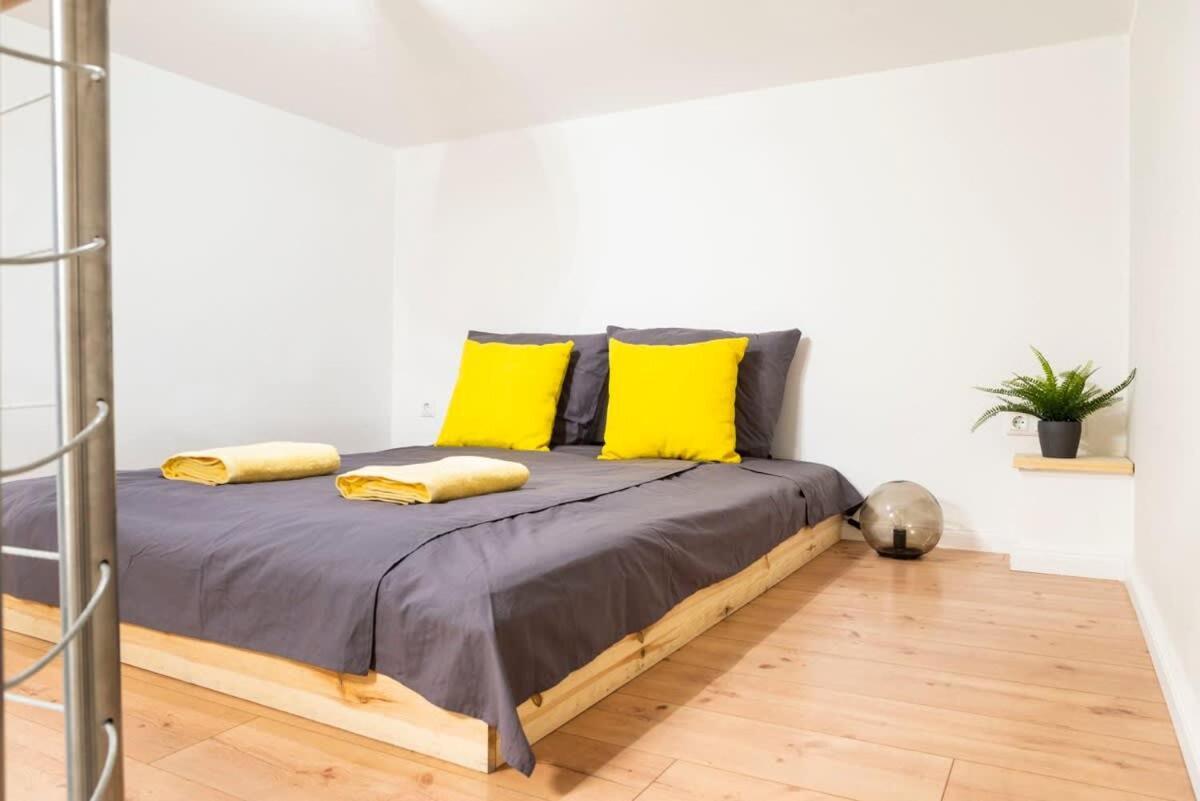 Spacious Two Br Plus Ac Plus Selfcheckin Berlin Exteriör bild